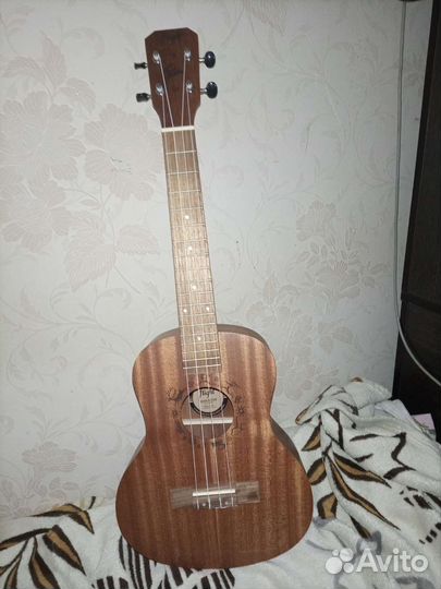 Укулеле тенор