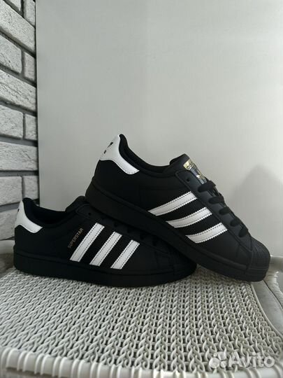 Adidas superstar