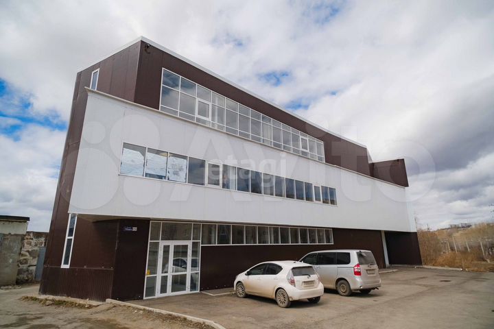 Продам торговое помещение, 730 м²