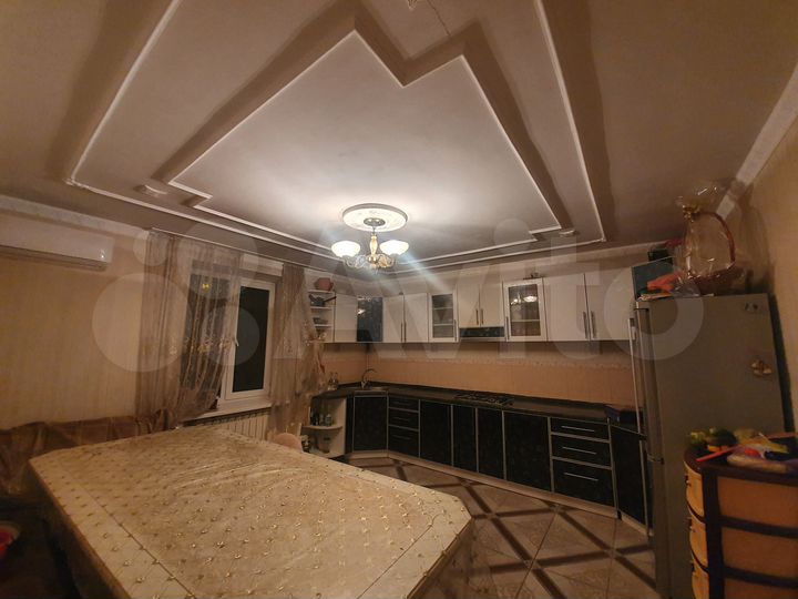 Дом 300 м² на участке 4,5 сот.