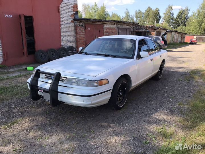 Ford Crown Victoria 4.6 AT, 1992, 4 250 км