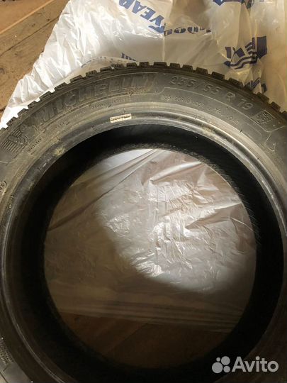 Michelin X-Ice North 4 235/55 R19