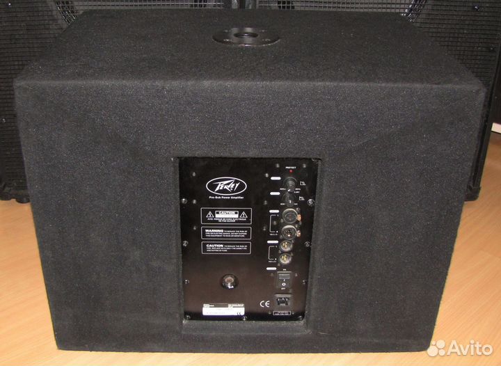 Активный сабвуфер Peavey 800W 1шт Pro SUB-115 Orig