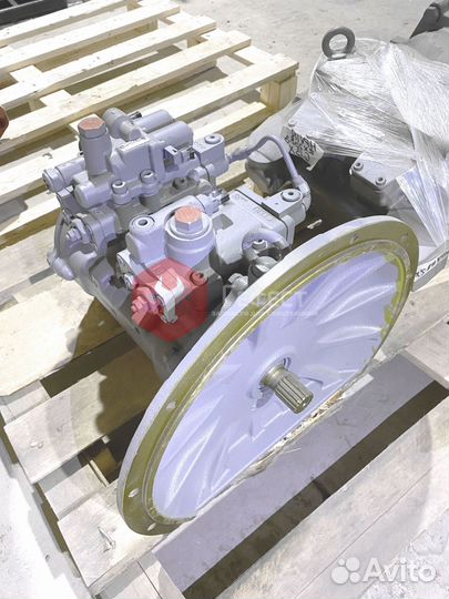 Основной насос Hitachi ZX135US-3