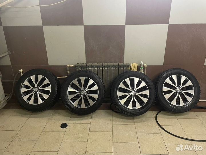 Колëса оригинальные на Nissan