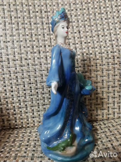 Статуэтка Хозяйка медной горы гжель