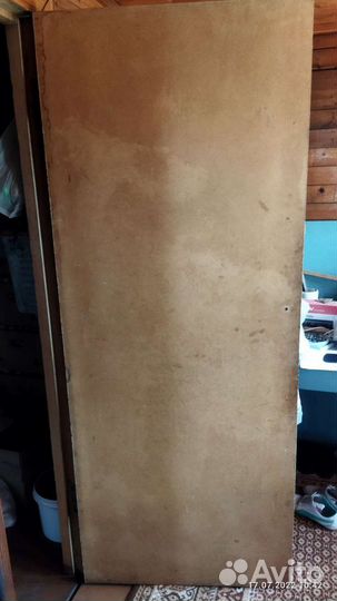 Дверь входная деревянная