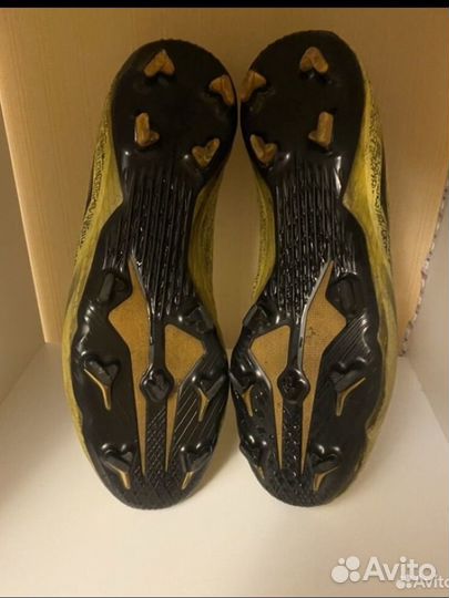 Футбольные бутсы adidas messi