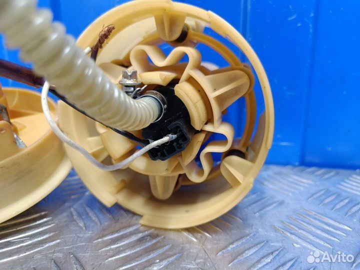 Насос топливный Volkswagen Passat B5 1.6 AHL 1997