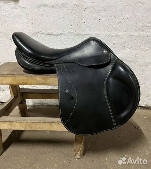 Конкурное седло