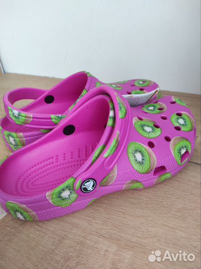 Сабо Crocs classic hyper real clog