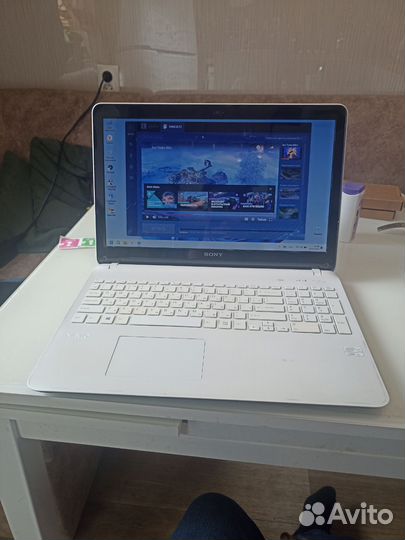 Ноутбук Sony vaio i3