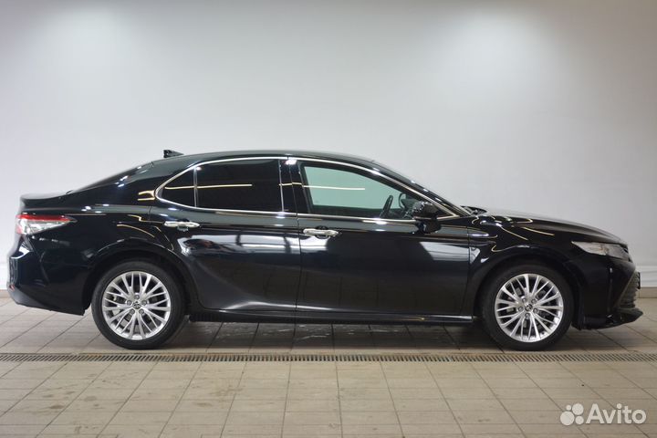 Toyota Camry, 2020