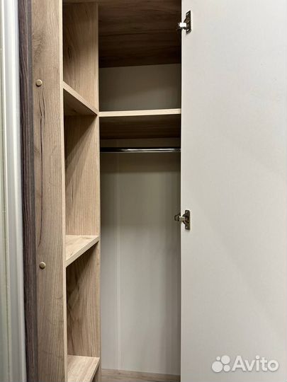 Угловой шкаф