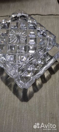 Пудреница хрустальная