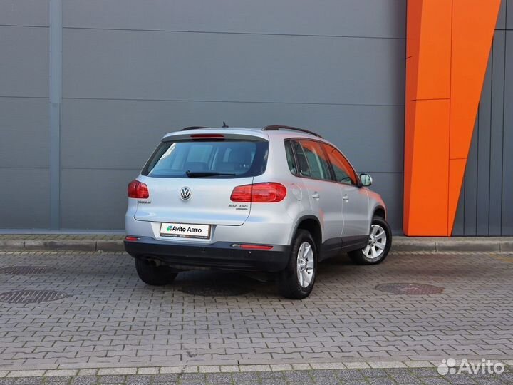 Volkswagen Tiguan 2.0 AT, 2011, 242 860 км