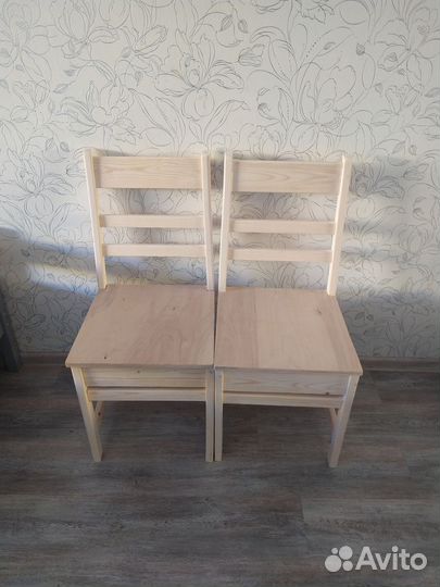 Стул деревянный