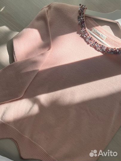 Свитер женский