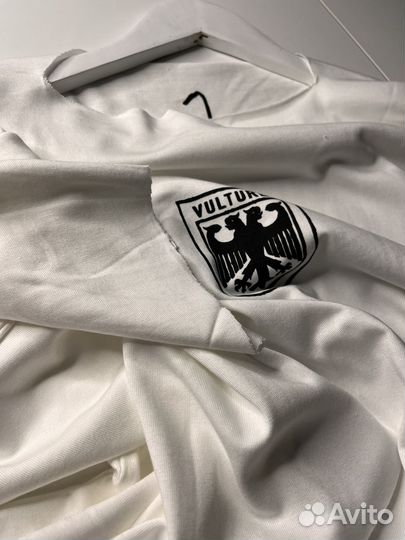 Лонгслив vultures