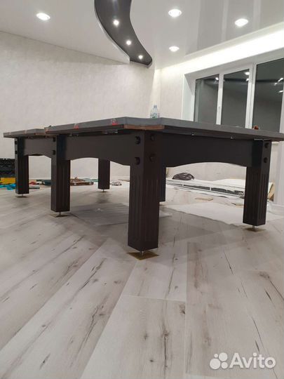 Бильярдный стол