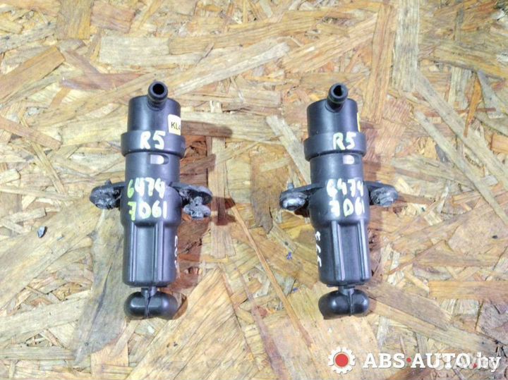 Форсунка омывателя фары BMW 7 E65/E66 2004 7001949