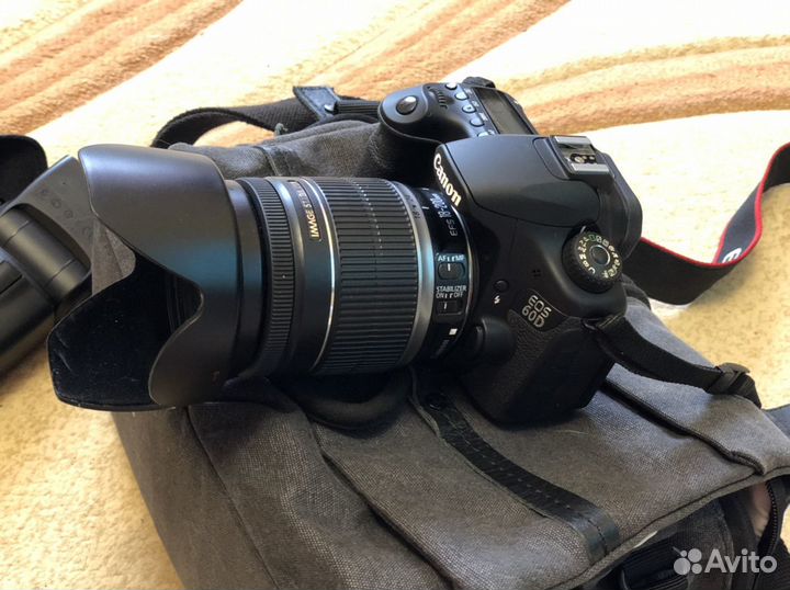 Фотоаппарат зеркальный Canon EOS 60D с объективом