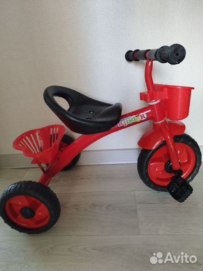 Трехколесный велосипед новый