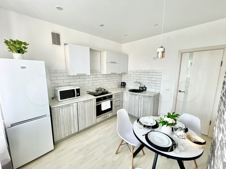 1-к. квартира, 40 м², 8/16 эт.