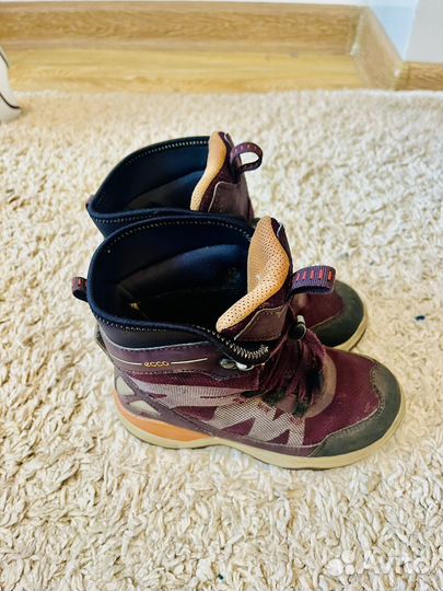 Ботинки для девочки ecco