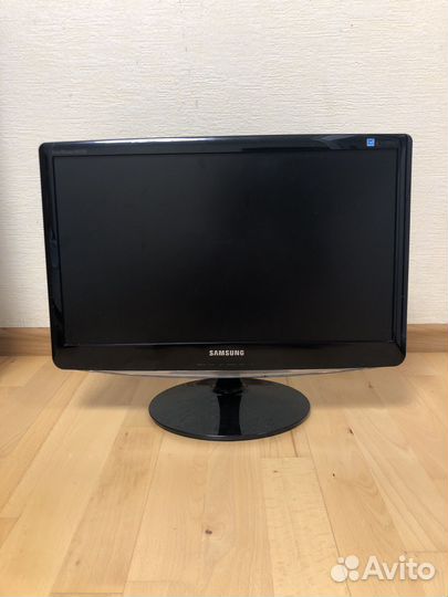 Монитор Samsung