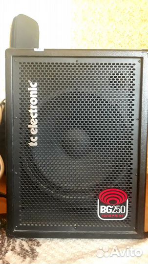 Басовый комбоусилитель TC Electronic 250вт