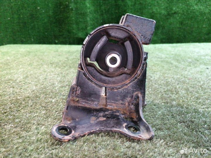 Подушка двигателя левая Nissan X-Trail NT30 QR20DE