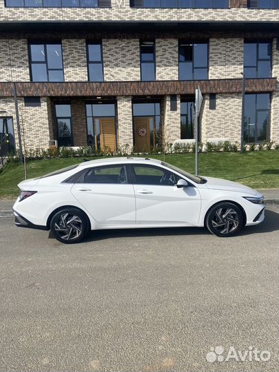 Hyundai Elantra 1.5 CVT, 2024, 40 км