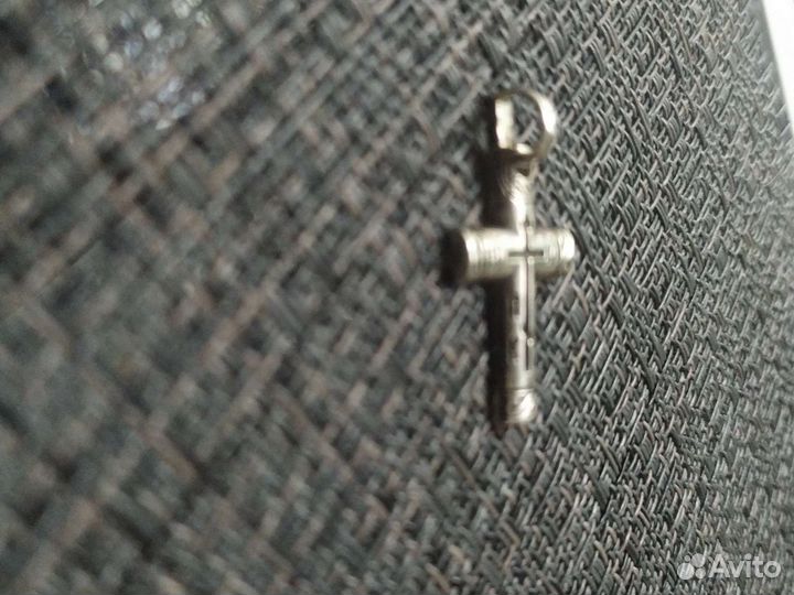 Серебряный крестик