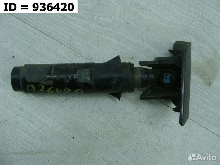 Форсунка омывателя фары правой BMW X5 F15 бмв