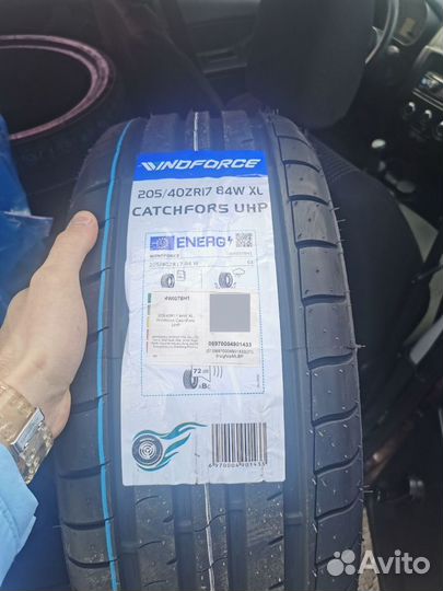 Windforce Catchfors UHP 205/40 R17 84