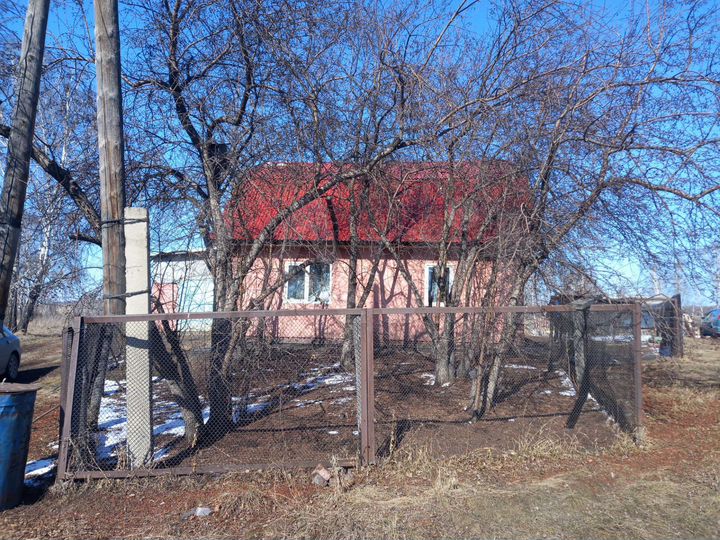 Дом 80 м² на участке 42 сот.