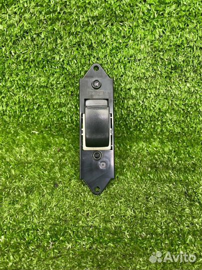 Блок управления стеклоподъемниками передней правой