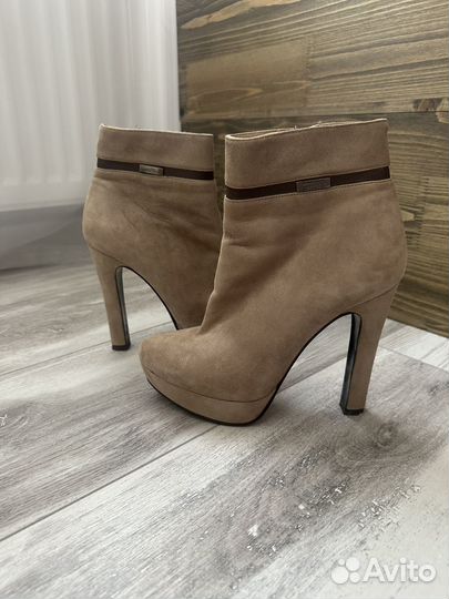 Ботинки женские