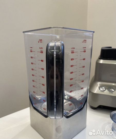 Блендер Bork b800