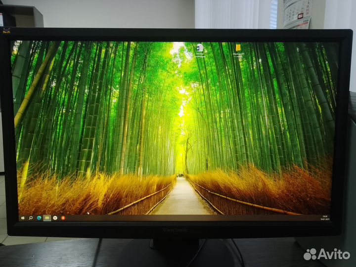 Монитор 21.5 дюйма