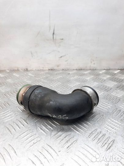 Патрубок интеркулера Skoda Octavia 1.9 BJB 2007