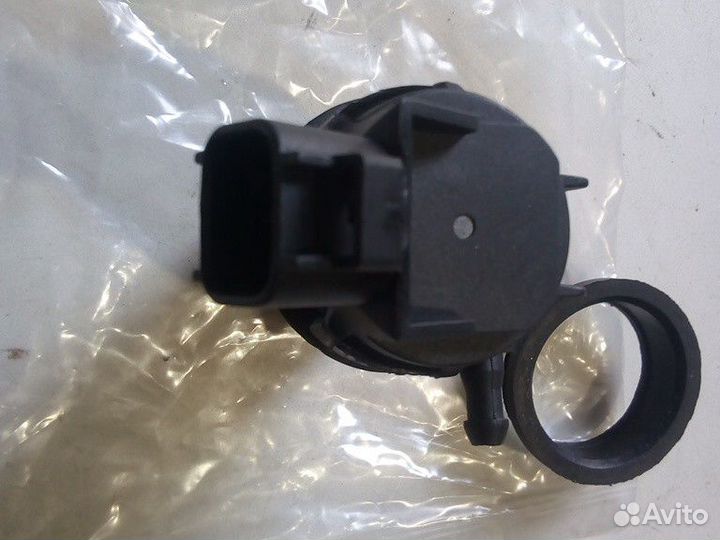 Toyota 06- Насос омывателя лоб.стекла