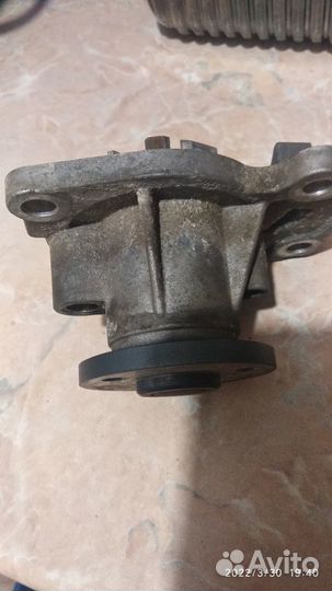 Помпа renault на двигатель н4м 1.6 114л/с