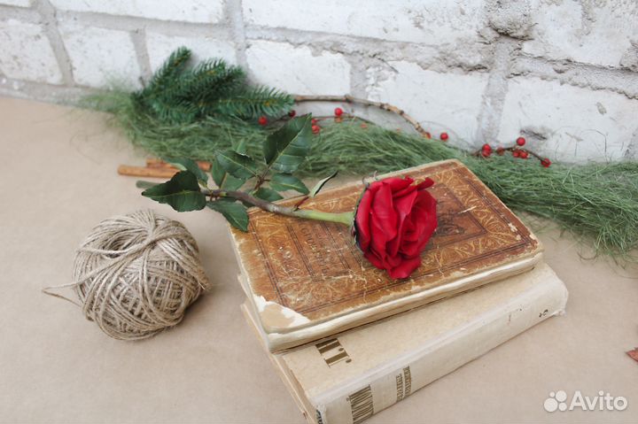 Красная роза из полимерной глины. Ручная работа