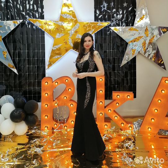 Ведущая, организатор