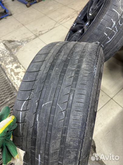 Pirelli P Zero 305/30 R21 105Y