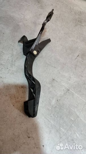 Педаль газа Ford Mondeo 3 рест. 2006 1S719P732CC