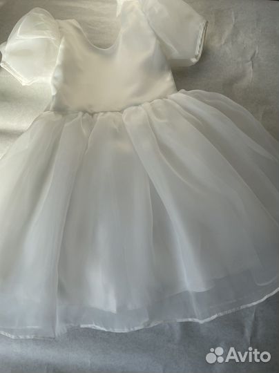 Нарядное платье новое 110