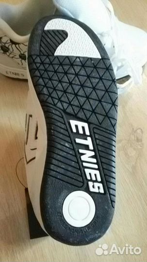 Модные кроссовки 37,5 р-р по стельке 23,5 кожа